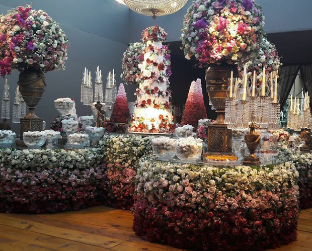 A sofisticada e elegante decoração abusou dos tons de rosa (Foto: Reprodução Instagram)